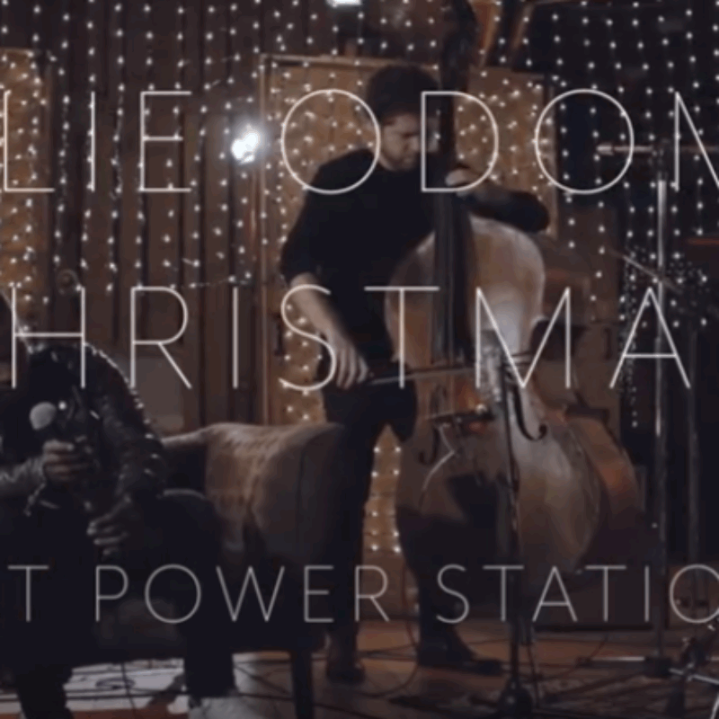 Leslie Odom Jr. Christmas